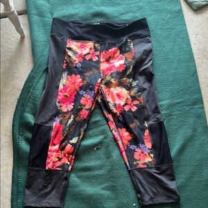 JoyLab Vibrant Floral Leggings - Black and Red